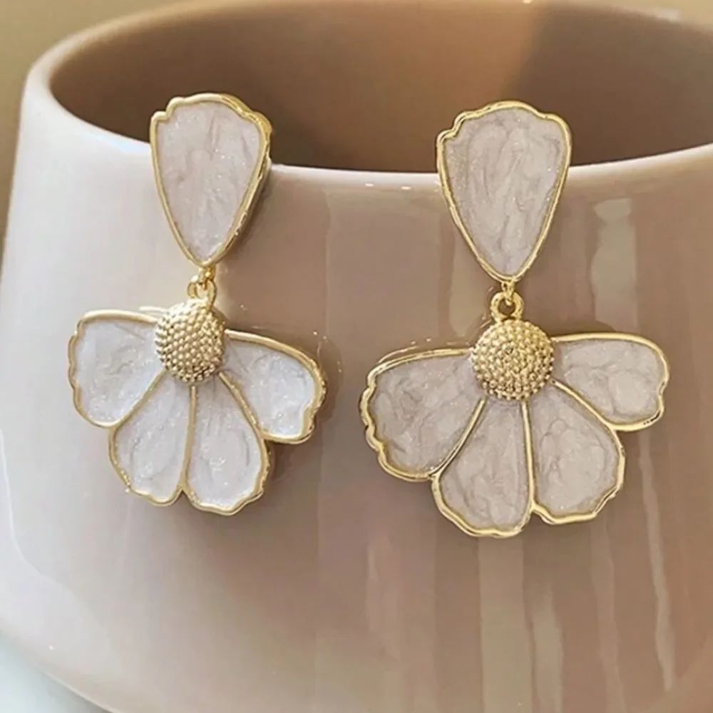 3for$20 Andkiss 1 Pair Floral Design Fresh Earrings